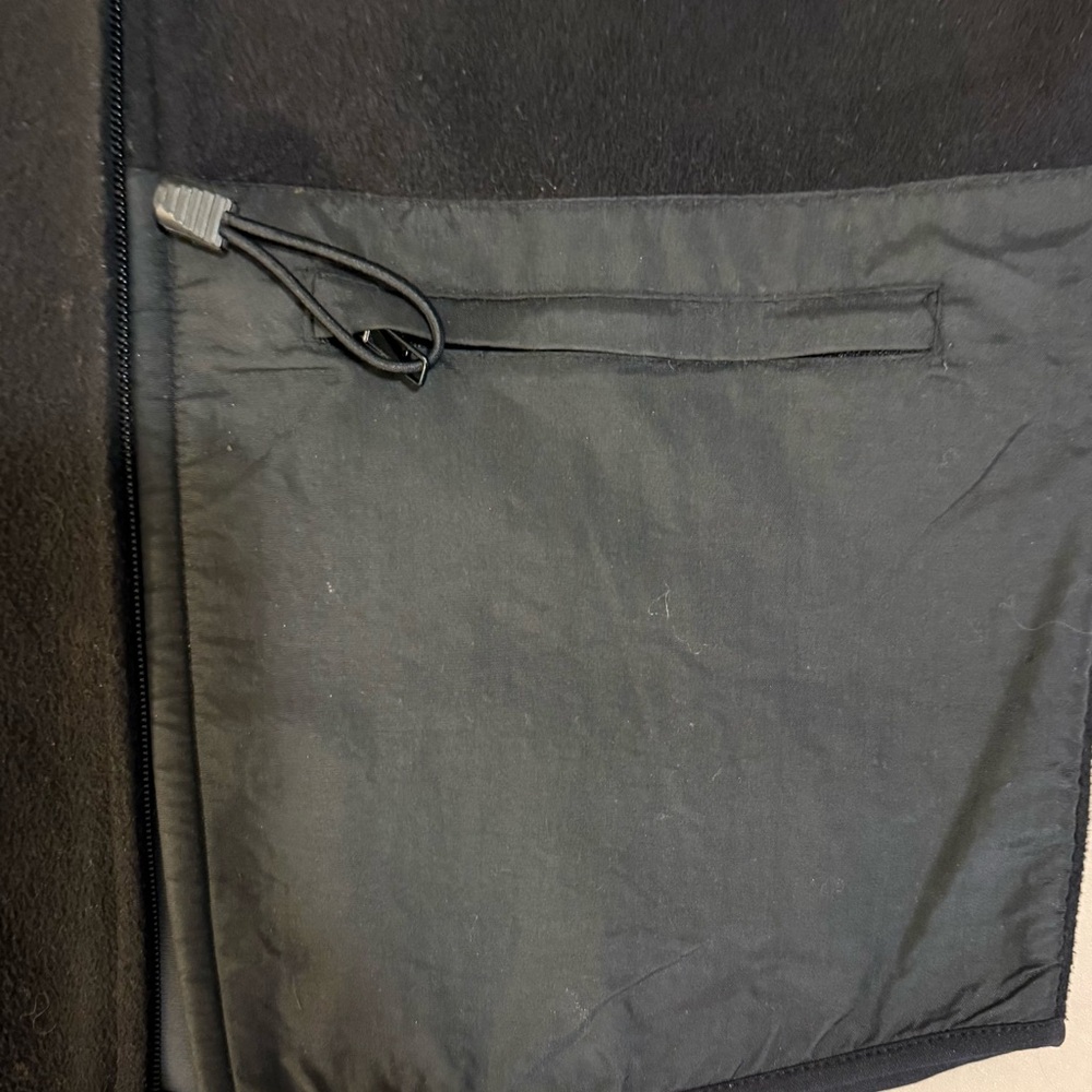 Old Navy Women's Black Vest with Pocket - Picture 10 of 10